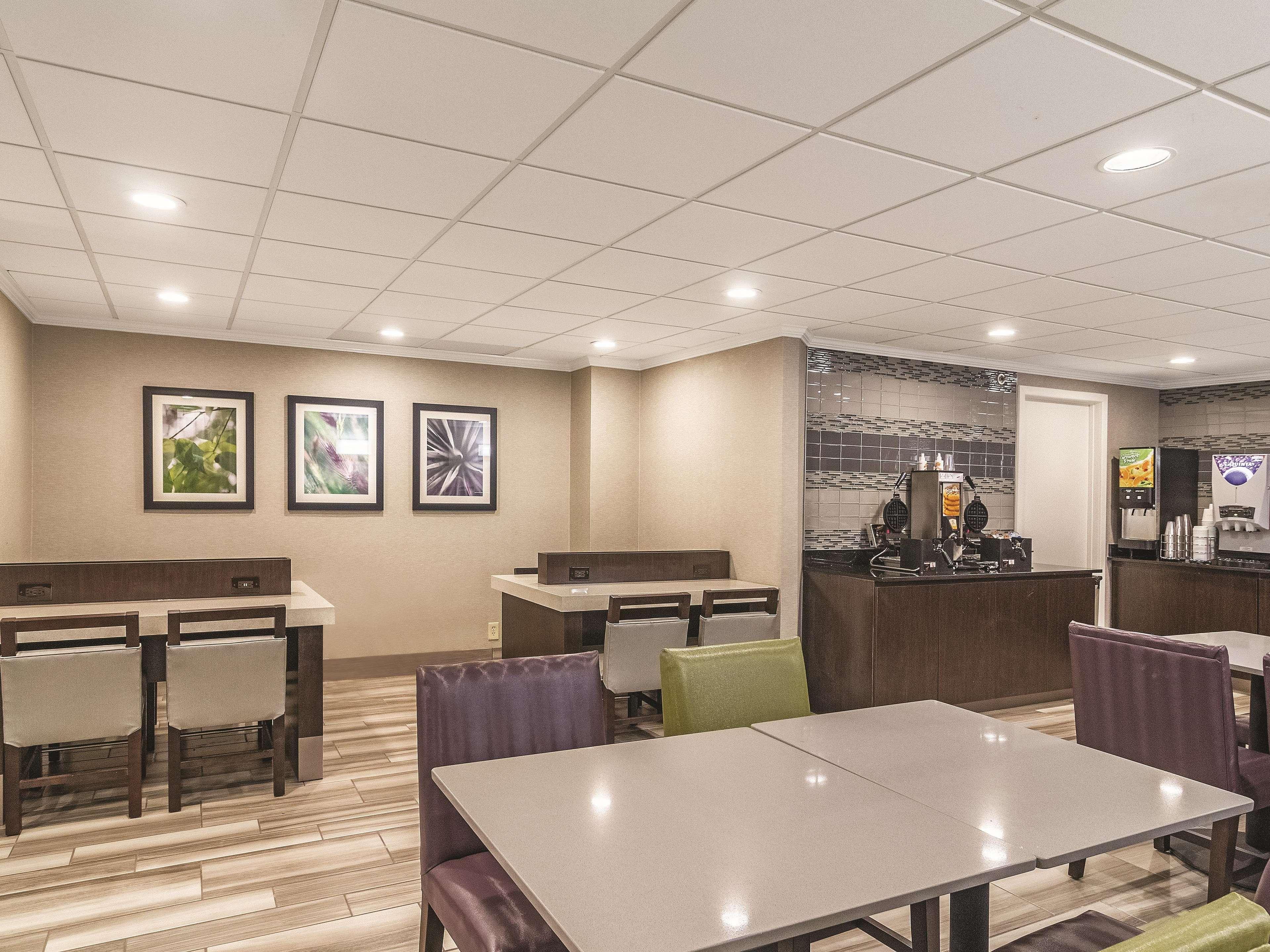 Hotel Wingate By Wyndham Brunswick Ga I-95 Extérieur photo